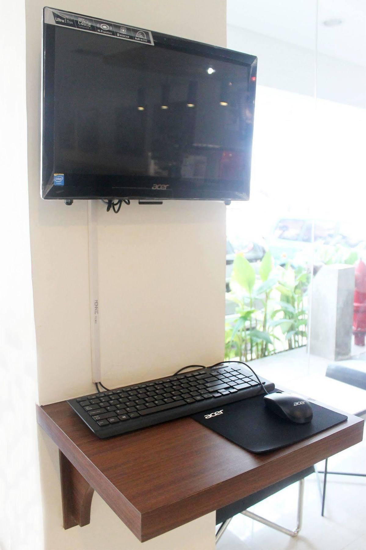 D'Primahotel Airport Jakarta Terminal 1A Tangerang Exterior foto